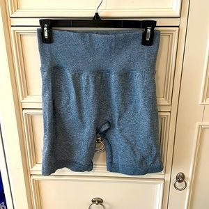 Biker shorts with scrunch